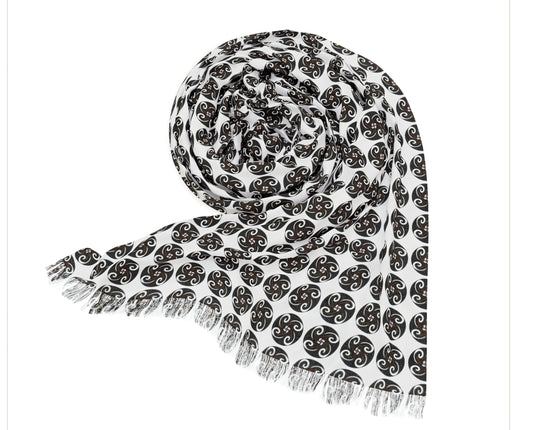 Lauburu Scarf