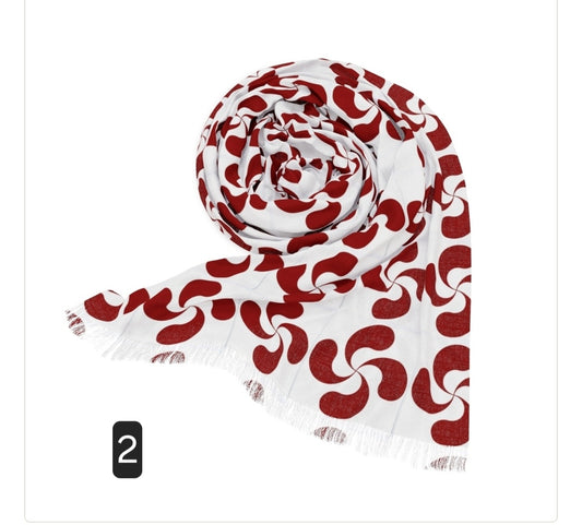 Lauburu Scarf